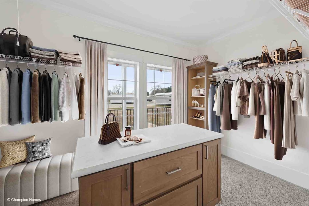 Montgomery 3266 interior home features