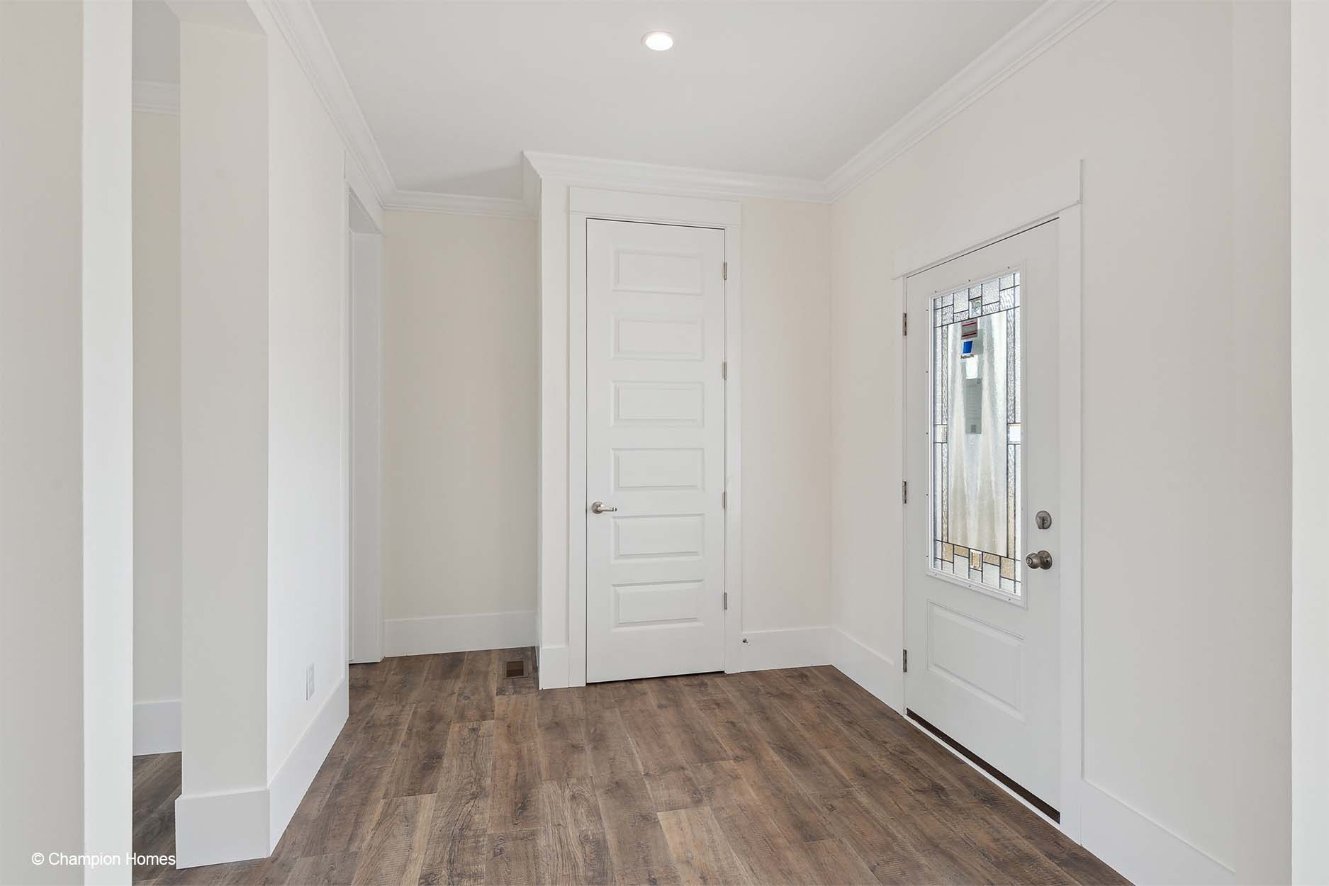 Montgomery 3266 interior home features