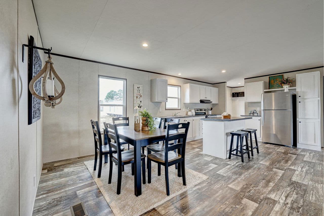 Prime 32 x 60 3260h32p03 interior home features