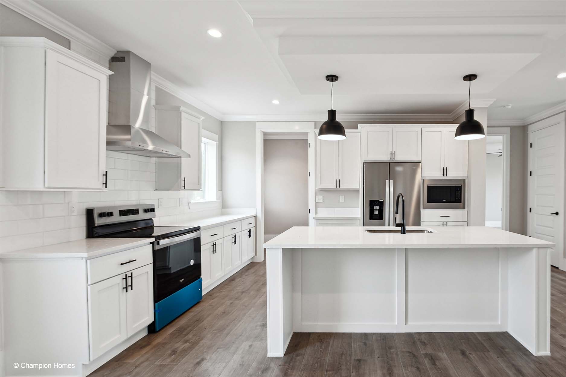 Cameron ii 3256-04 kitchen home features