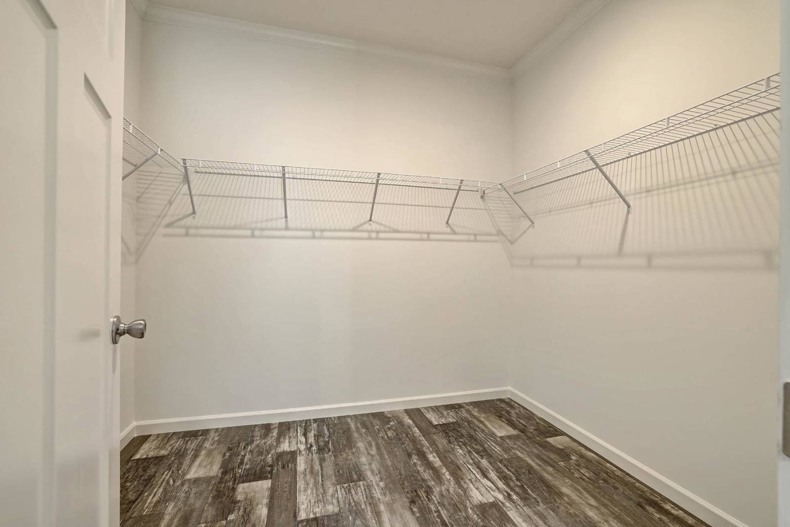 Ironclad 3276-20 interior home features