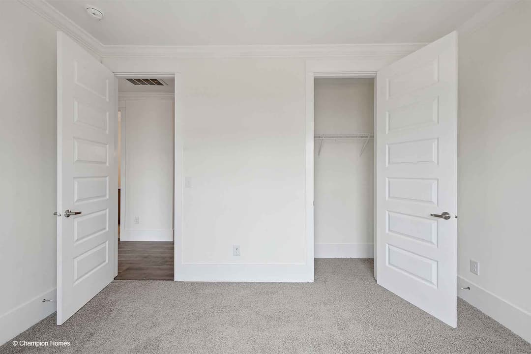 Montgomery 3266 bedroom home features